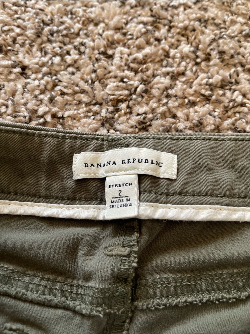 Banana Republic Olive Green Flare Leg Pants Women's Size 2 Stretch Chino Trouser - Picture 6 of 13